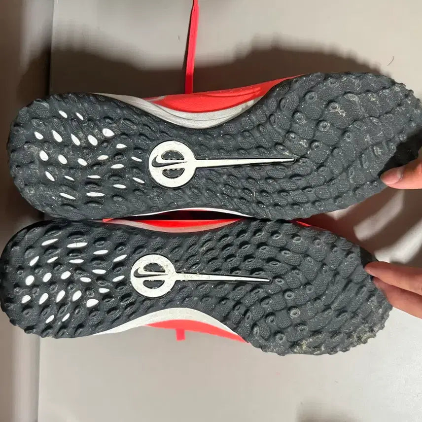 [SOLD OUT] 나이키 티엠포 프로 TF 275