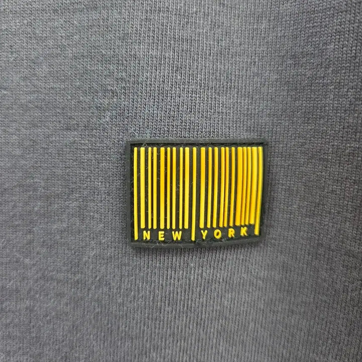 [SOLD OUT] L 질스튜어트뉴욕 바코드 반팔 다크그레이