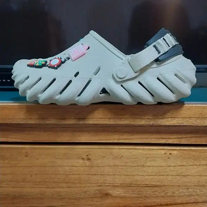 [SOLD OUT] 크록스 정품 에코 클로그 W7.240