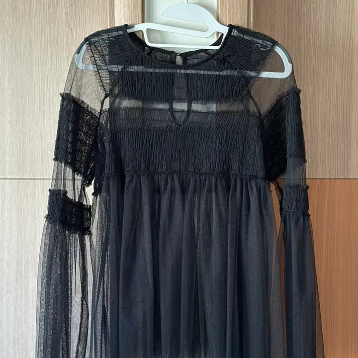 [BUNJANG] Black Tulle See-Through Long Sleeve Blouse / (새상품) 블랙 튤 시스루 롱 슬리브 블라우스