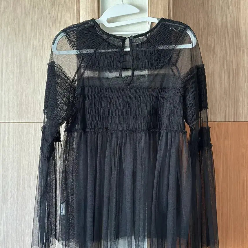 [BUNJANG] Black Tulle See-Through Long Sleeve Blouse / (새상품) 블랙 튤 시스루 롱 슬리브 블라우스