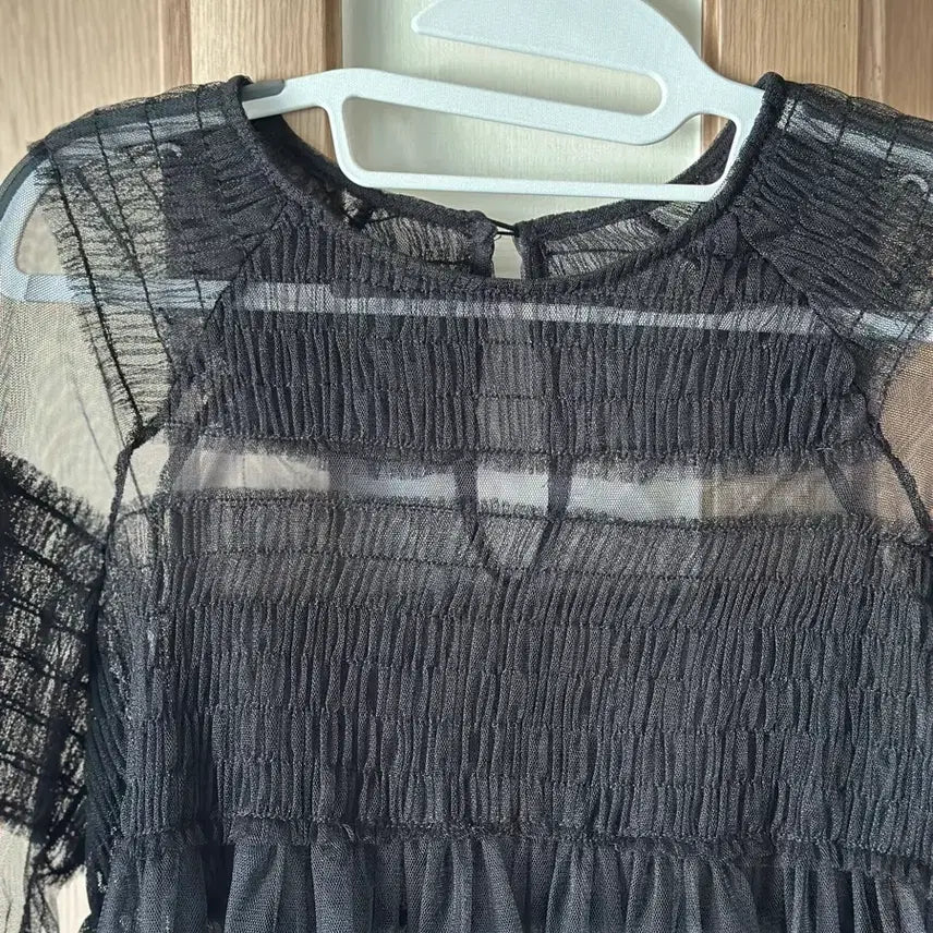 [BUNJANG] Black Tulle See-Through Long Sleeve Blouse / (새상품) 블랙 튤 시스루 롱 슬리브 블라우스