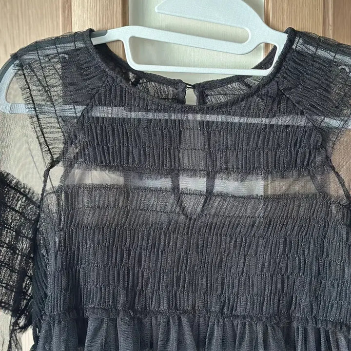 [BUNJANG] Black Tulle See-Through Long Sleeve Blouse / (새상품) 블랙 튤 시스루 롱 슬리브 블라우스