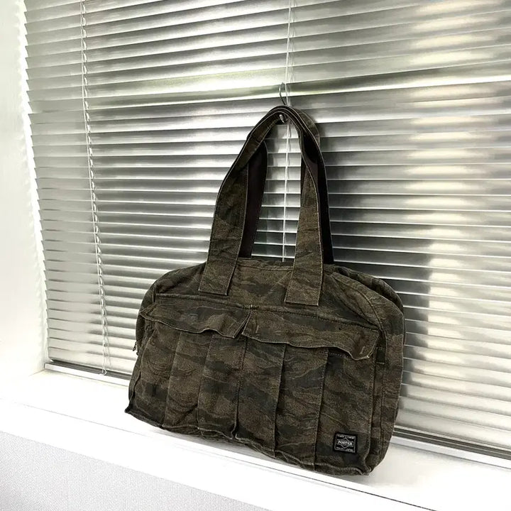 [SOLD OUT] PORTER-GREEN EYE TOTE BAG 포터 숄더백