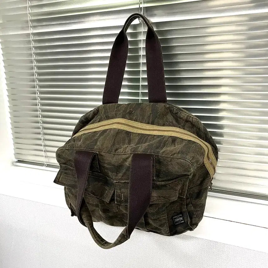 [SOLD OUT] PORTER-GREEN EYE TOTE BAG 포터 숄더백