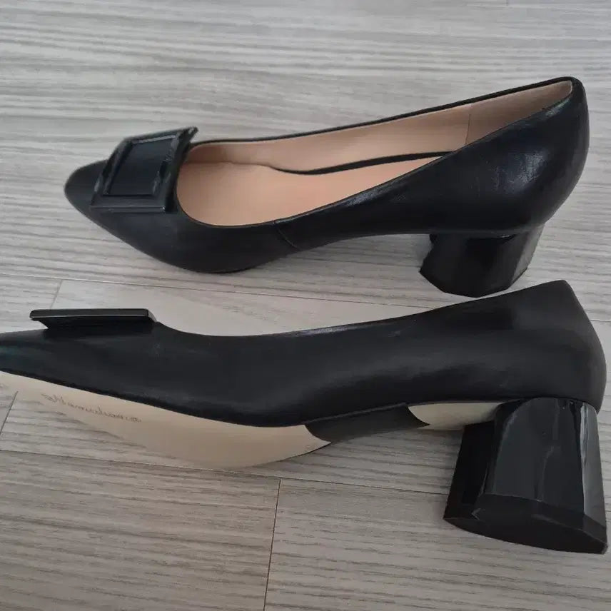 [BUNJANG] Namuhana Black Leather Pumps 245mm Women&