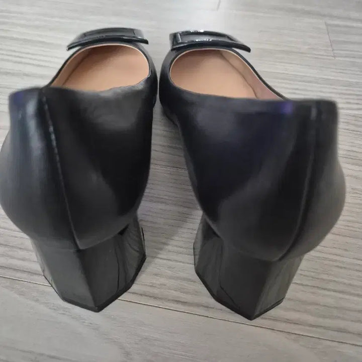 [BUNJANG] Namuhana Black Leather Pumps 245mm Women&