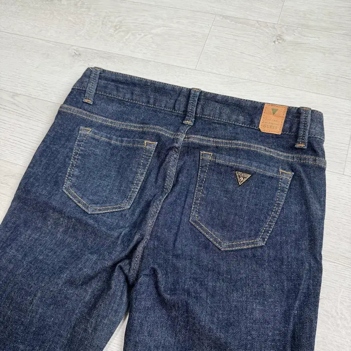 [SOLD OUT] 26 게스 진청바지 여성