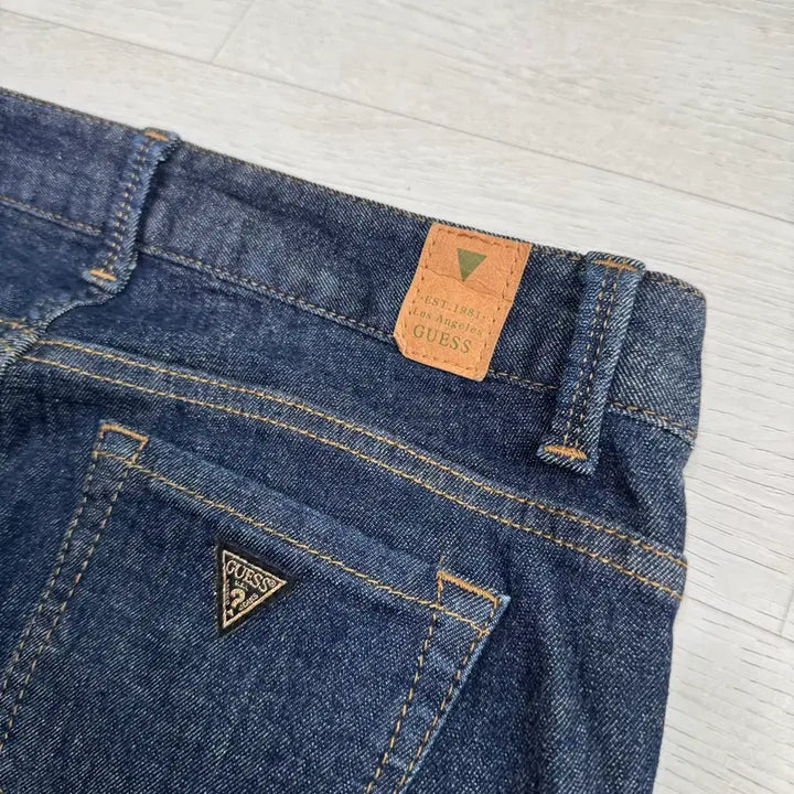 [SOLD OUT] 26 게스 진청바지 여성