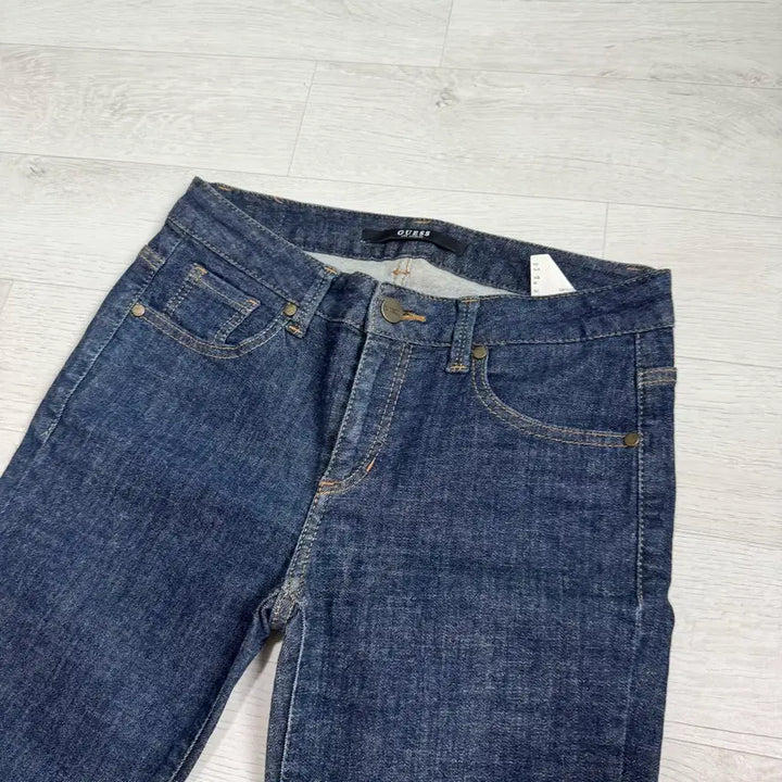 [SOLD OUT] 26 게스 진청바지 여성