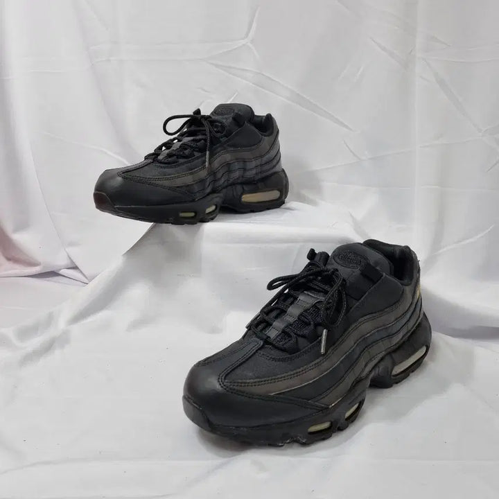 [SOLD OUT] 빈티지하서 285 나이키 에어맥스 95 히든 리플렉티브 스니커즈