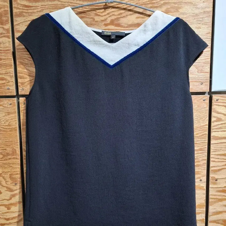 [BUNJANG] Maje Navy Color Block Short Sleeve Blouse / 마쥬 네이비 배색 반팔 블라우스2