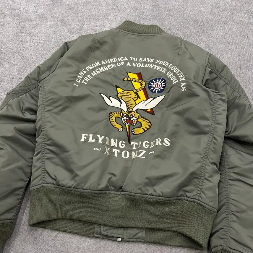 [SOLD OUT] M XTONZ 플라잉 타이거즈 봄버 자켓