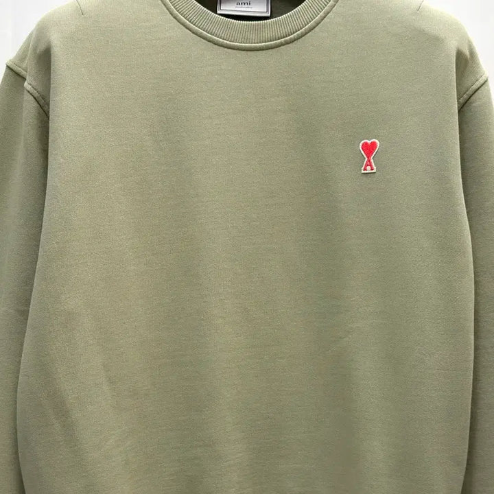 [BUNJANG] Ami Small Heart Sweatshirt Olive Green L / 아미 스몰하트 맨투맨 올리브그린 L