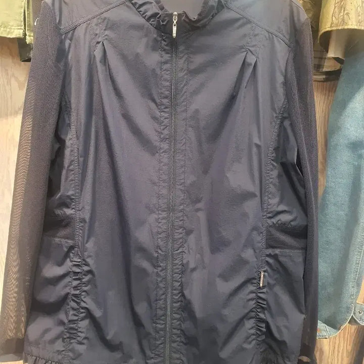 [SOLD OUT] [상태최상] 올포유 여성 메쉬 배색 바람막이 점퍼 (105/88사이즈)
