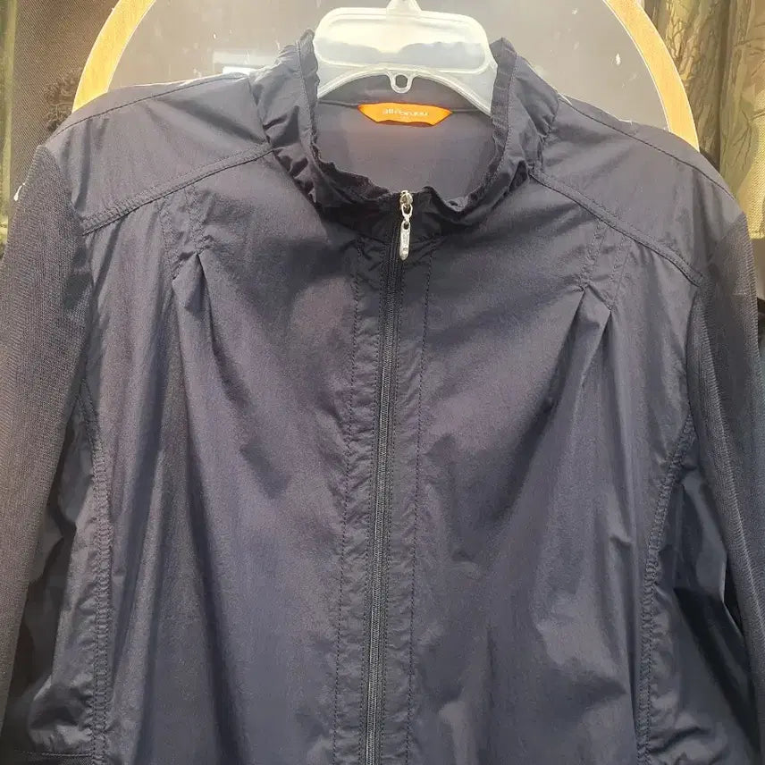 [SOLD OUT] [상태최상] 올포유 여성 메쉬 배색 바람막이 점퍼 (105/88사이즈)