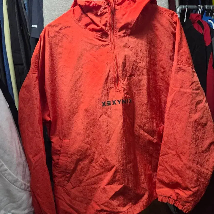 [BUNJANG] Xexymix Orange Hooded Windbreaker Jacket / 젝시믹스 오렌지색 후드 바람막이
