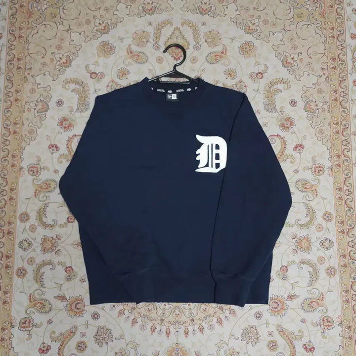 [SOLD OUT] 뉴에라 디트로이트 타이거즈 기모 맨투맨L