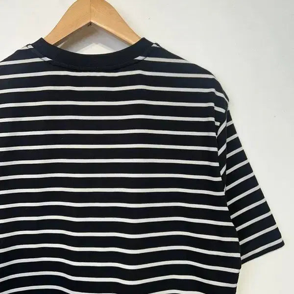 [SOLD OUT] 100 시스템 스트라이프 반팔 티셔츠 블랙