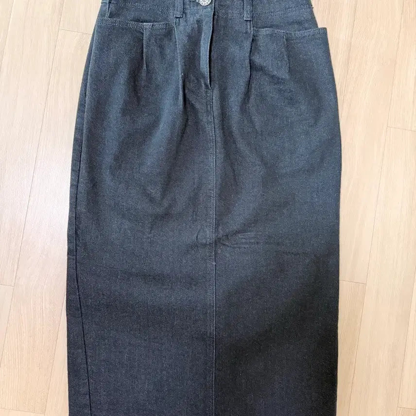 [BUNJANG] Time Black H-Line Midi Skirt / Time 타임 블랙H라인 미디 스커트
