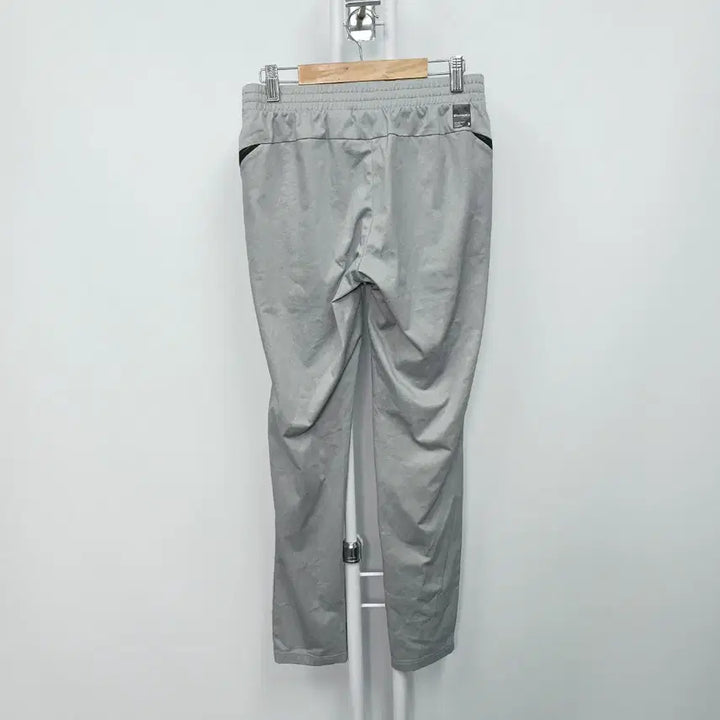 [BUNJANG] Discovery Spring/Summer Training Pants (Size 26) / 디스커버리 춘하 트레이닝 바지 26