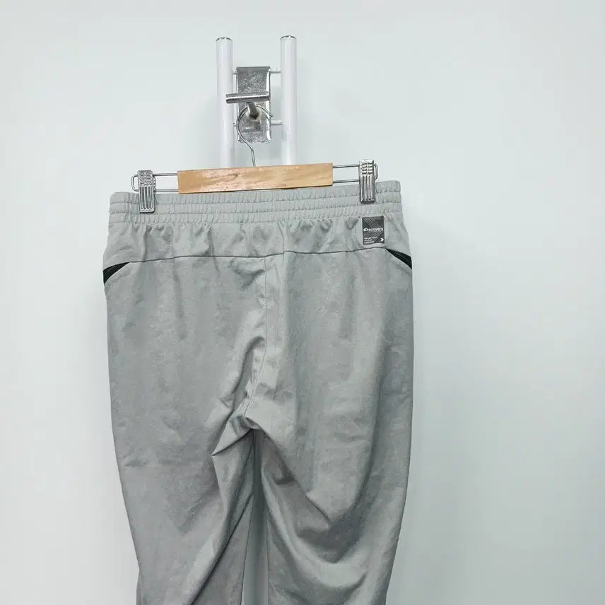 [BUNJANG] Discovery Spring/Summer Training Pants (Size 26) / 디스커버리 춘하 트레이닝 바지 26