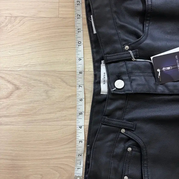 [BUNJANG] Unless Coated Jeans / Unless 코팅진