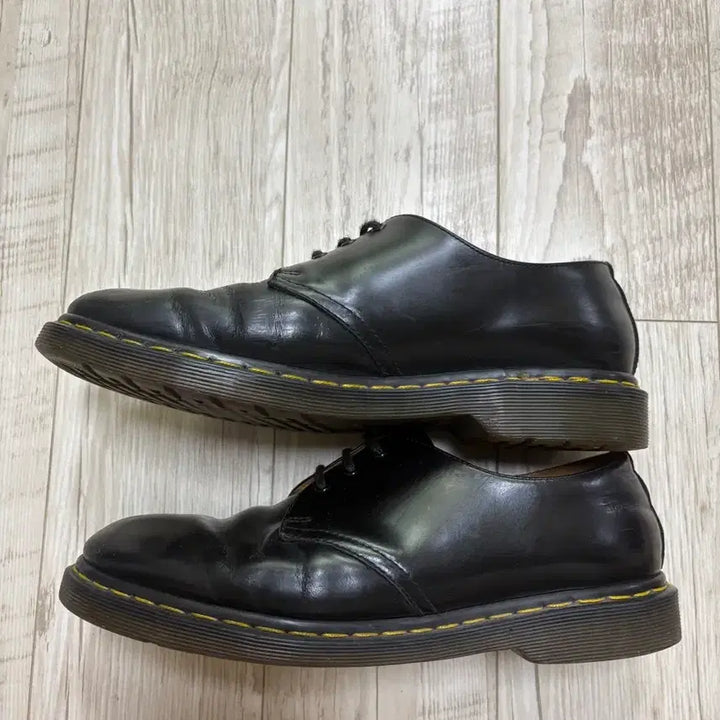 [SOLD OUT] 닥터마틴 1461 3홀 스무스 270