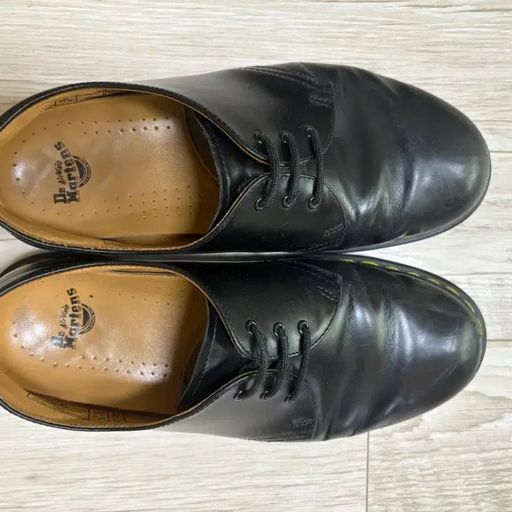 [SOLD OUT] 닥터마틴 1461 3홀 스무스 270