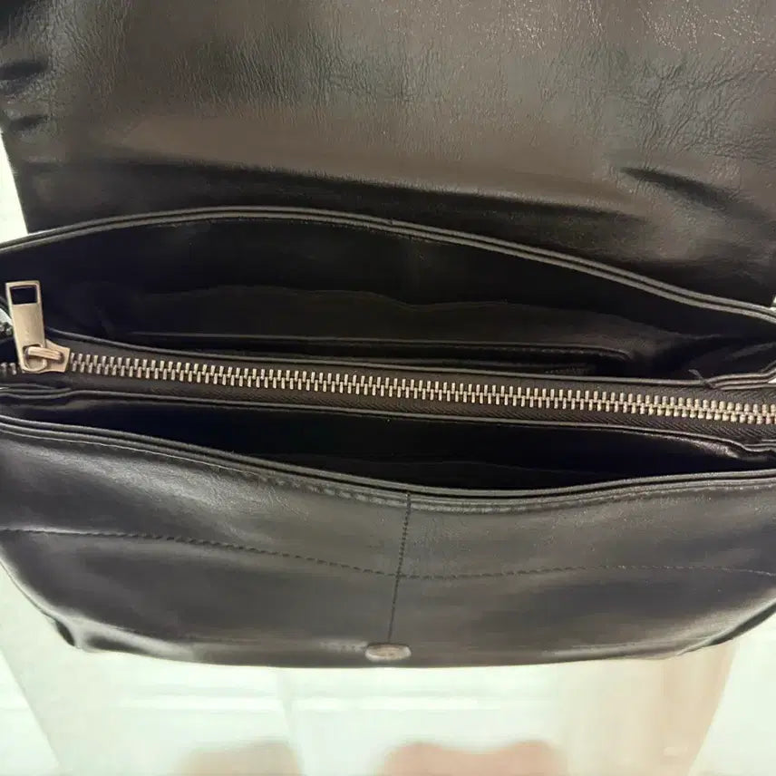 [SOLD OUT] 자라 락플랩