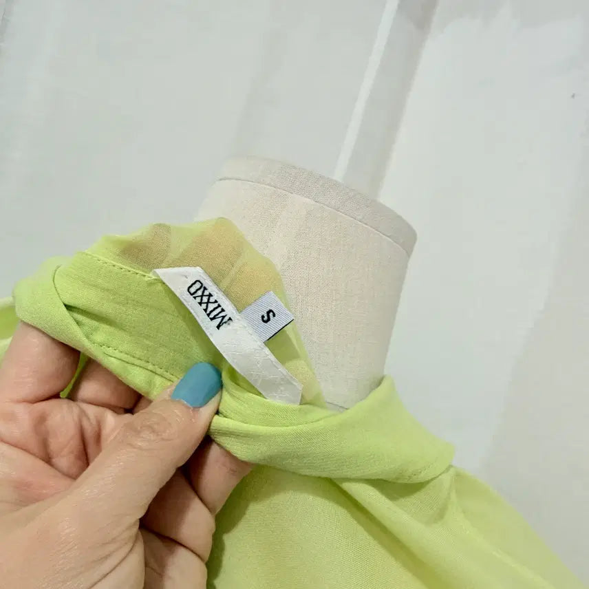 [SOLD OUT] (S)미쏘 살안타템 형광연두셔츠 썸머셔츠 3360