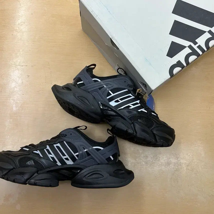 [BUNJANG] Adidas XLG Runner Deluxe Black Sneakers / (새상품) 265 아디다스 XLG 러너 디럭스 블랙