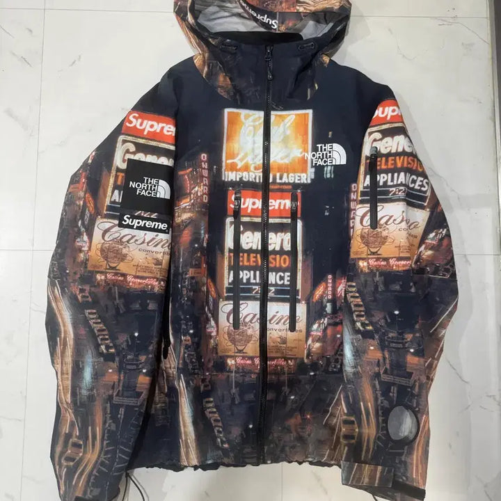 [BUNJANG] Supreme x North Face Times Square Windbreaker Jacket / 슈프림 x 노스페이스 타임스퀘어 바람막이 자켓
