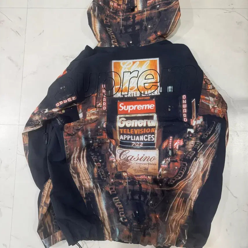 [BUNJANG] Supreme x North Face Times Square Windbreaker Jacket / 슈프림 x 노스페이스 타임스퀘어 바람막이 자켓