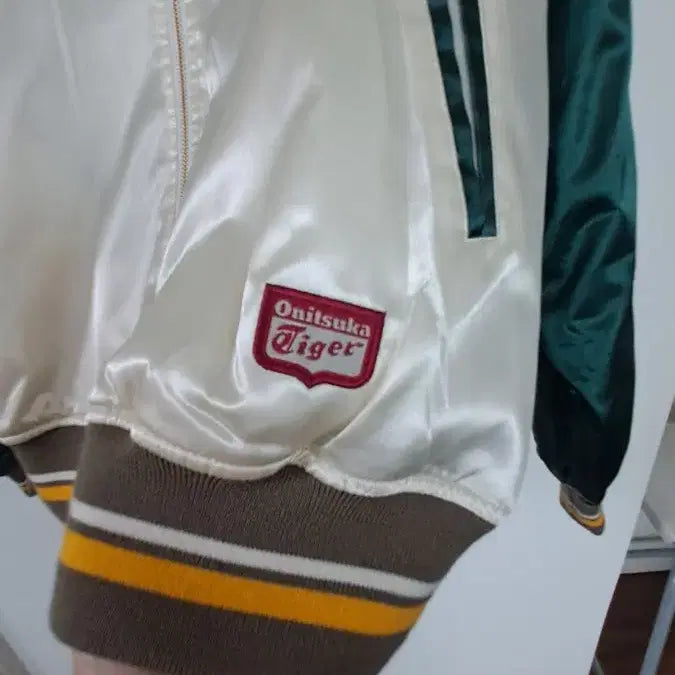 [SOLD OUT] 오니츠카타이거 그린 배색 점퍼 XL