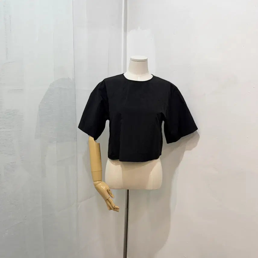 [BUNJANG] Black Crop Blouse / 뒷트임 바스락 블랙크롭블라우스 크롭셔츠 반팔블라우스3414