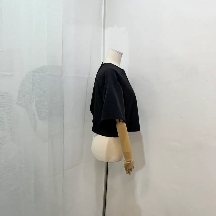 [BUNJANG] Black Crop Blouse / 뒷트임 바스락 블랙크롭블라우스 크롭셔츠 반팔블라우스3414