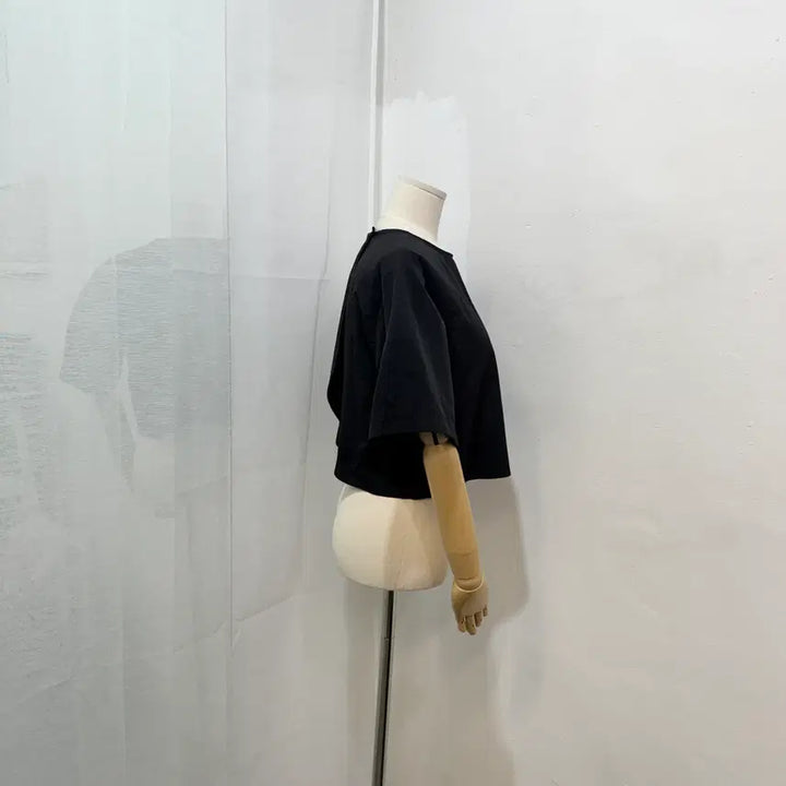 [BUNJANG] Black Crop Blouse / 뒷트임 바스락 블랙크롭블라우스 크롭셔츠 반팔블라우스3414