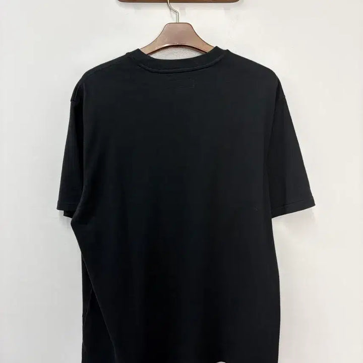 [SOLD OUT] 슈프림 사틴 아플리케 숏슬리브 탑 블랙 반팔 A3779
