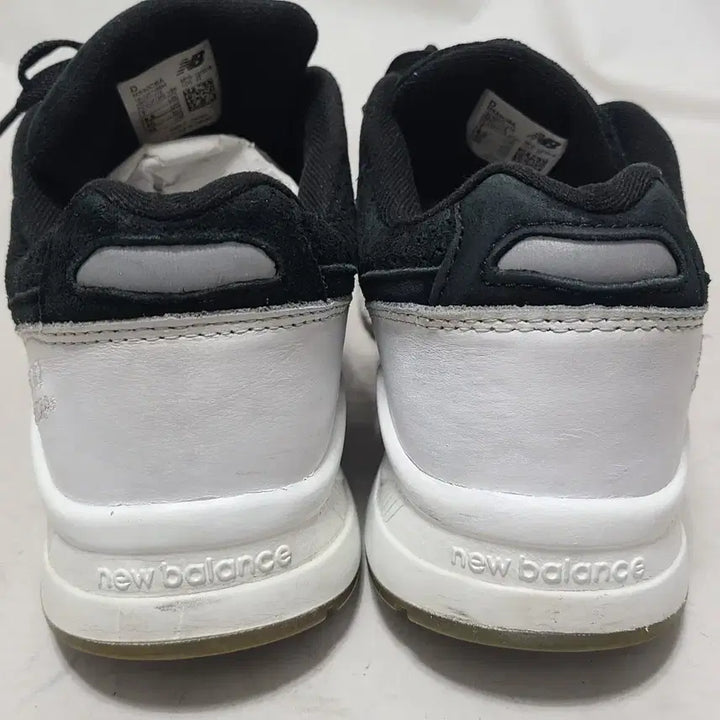 [BUNJANG] New Balance 530 Black Sneakers / 1) 250 뉴발란스 530 블랙 스니커즈
