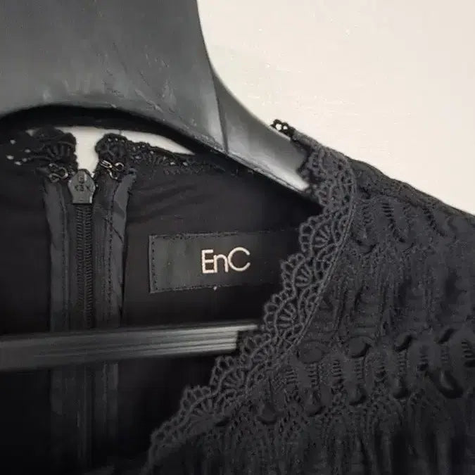 [BUNJANG] ENC Black Crochet Lace Midi Dress / ENC 블랙 크로셰 레이스 원피스 55사이즈