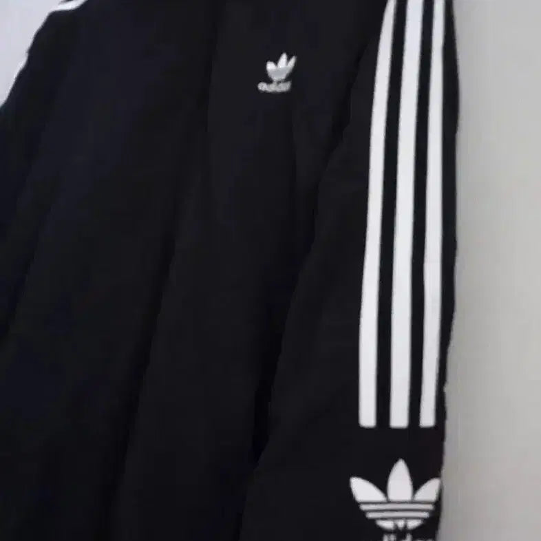[BUNJANG] Adidas Lock Up Top Black and White Jacket / 아디다스 락업탑 블랙 검흰 자켓 95/M