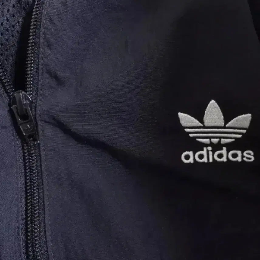 [BUNJANG] Adidas Lock Up Top Black and White Jacket / 아디다스 락업탑 블랙 검흰 자켓 95/M