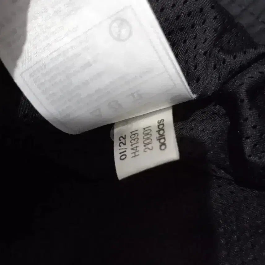 [BUNJANG] Adidas Lock Up Top Black and White Jacket / 아디다스 락업탑 블랙 검흰 자켓 95/M