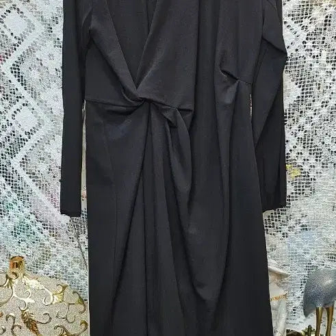 [BUNJANG] Black Long Dress with Knot Design / 블랙 롱 원피스 매듭 디자인