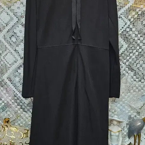 [BUNJANG] Black Long Dress with Knot Design / 블랙 롱 원피스 매듭 디자인