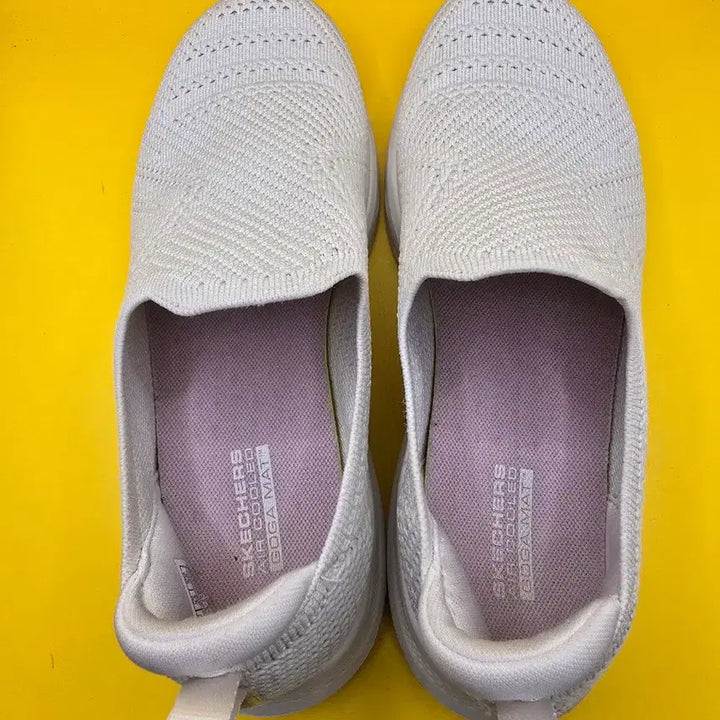 [SOLD OUT] 스케쳐스 여성 고워크 조이 슬립온 240