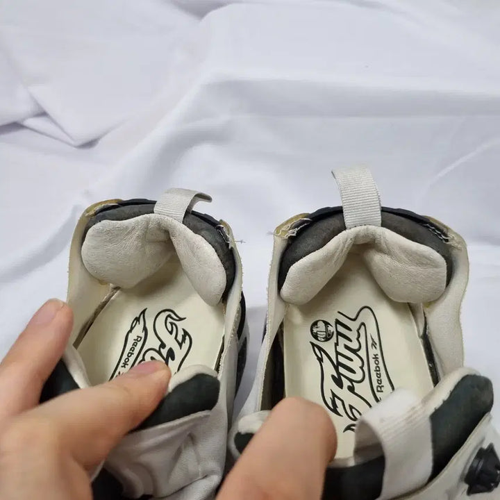 [BUNJANG] Reebok InstaPump Fury Panda Sneakers (Vintage) / 빈티지하서 260 리복 펌프 인스타 퓨리 판다 스니커즈