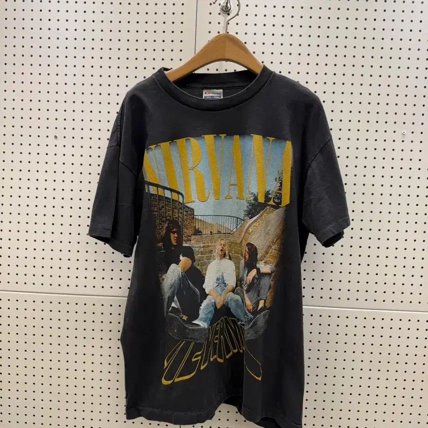 [BUNJANG] Nirvana Vintage Band Printed T-shirt / 빈티지 너바나 밴드 프린팅 반팔 티셔츠 U1578