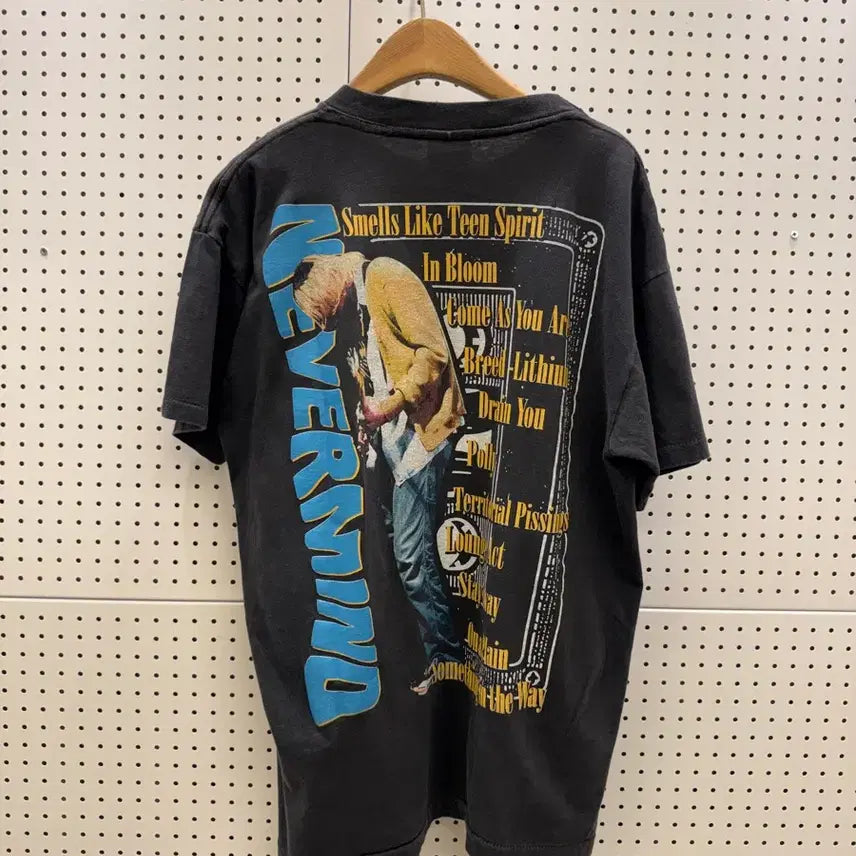 [BUNJANG] Nirvana Vintage Band Printed T-shirt / 빈티지 너바나 밴드 프린팅 반팔 티셔츠 U1578